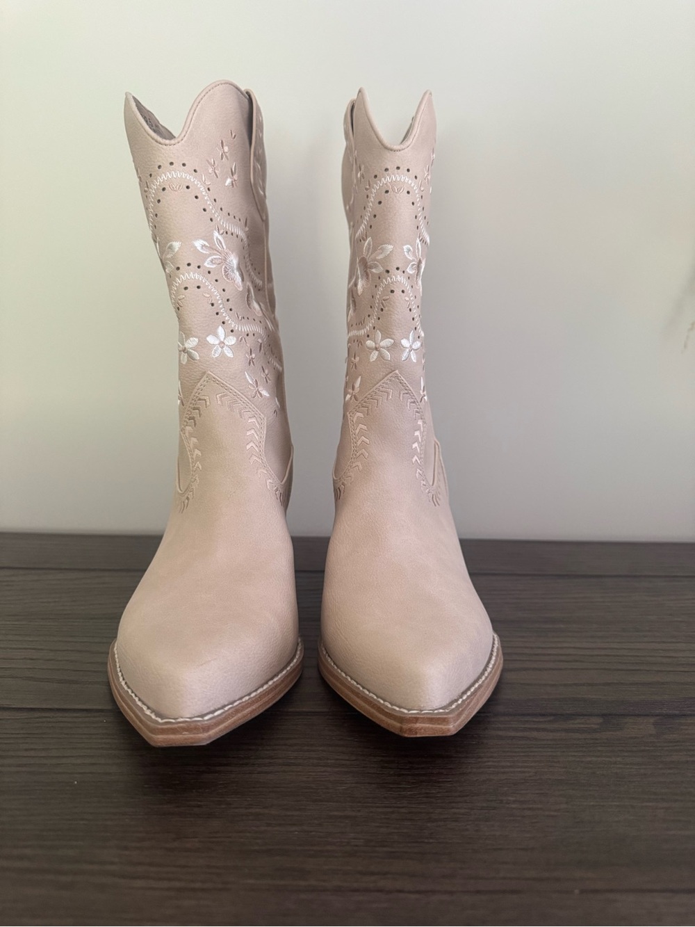 Dolce Vita Cream Anita Floral Embroidered Heeled Western Boots Size 9.5 - Picture 11 of 12